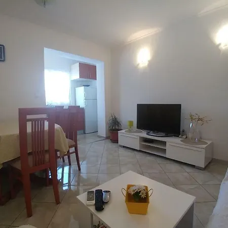 Milina * سبليت
